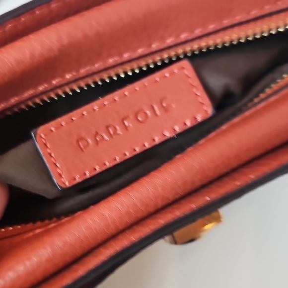 Elegant Orange Crossbody Bag - Picture 5 of 7